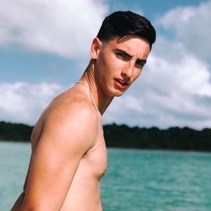 Meet your Posher, Kevin